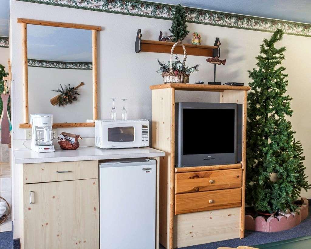 Rodeway Inn & Suites Спокейн Стая снимка
