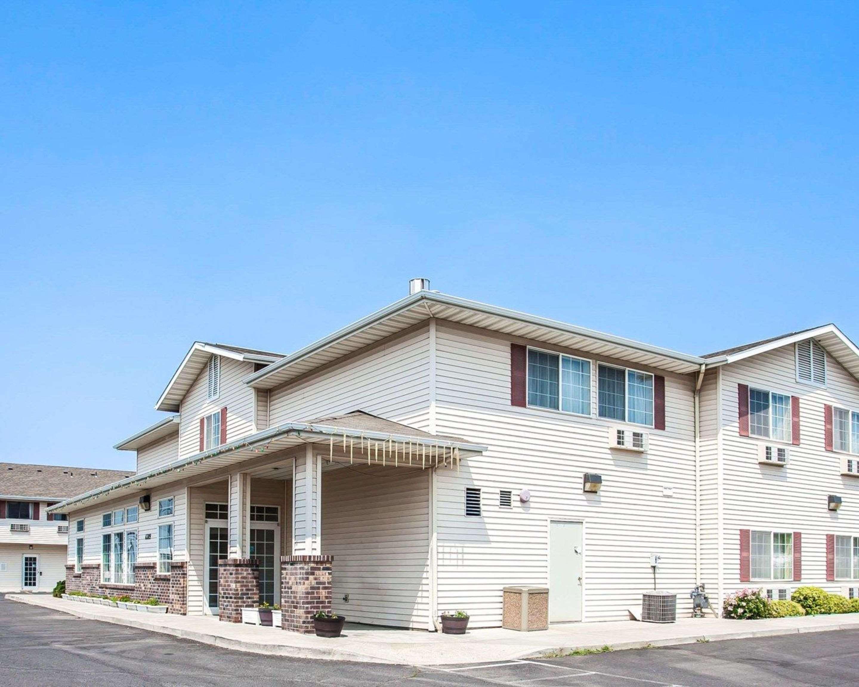 Rodeway Inn & Suites Спокейн Екстериор снимка