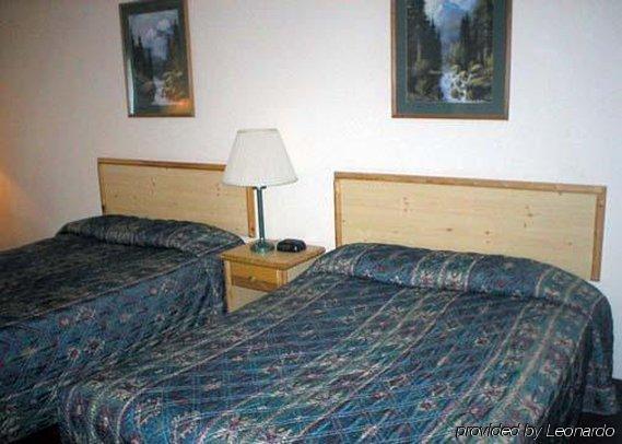 Rodeway Inn & Suites Спокейн Стая снимка