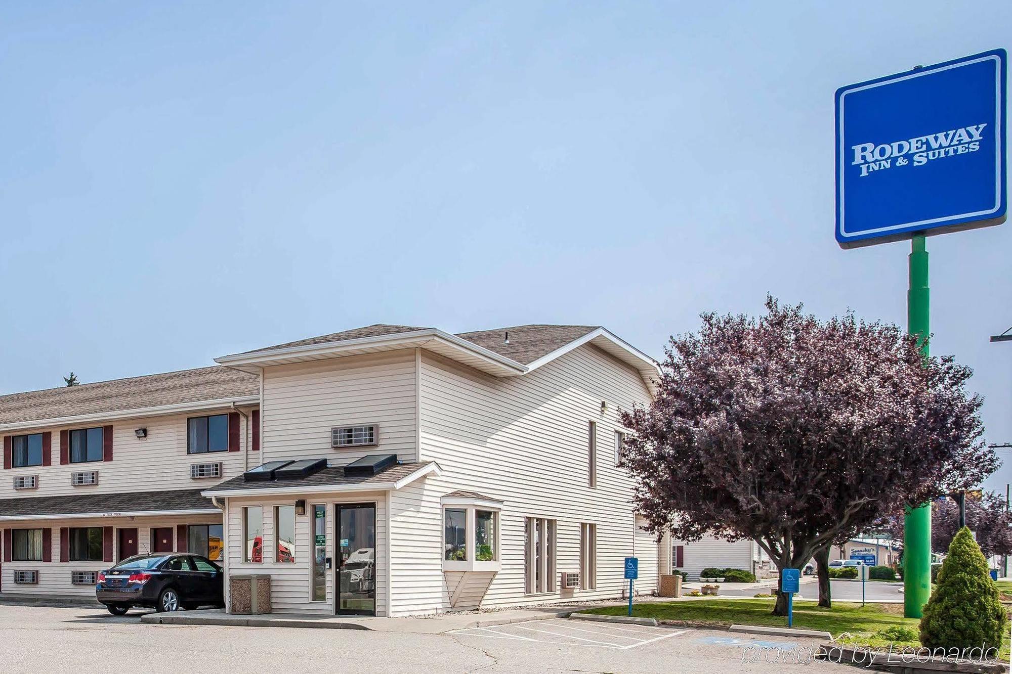 Rodeway Inn & Suites Спокейн Екстериор снимка