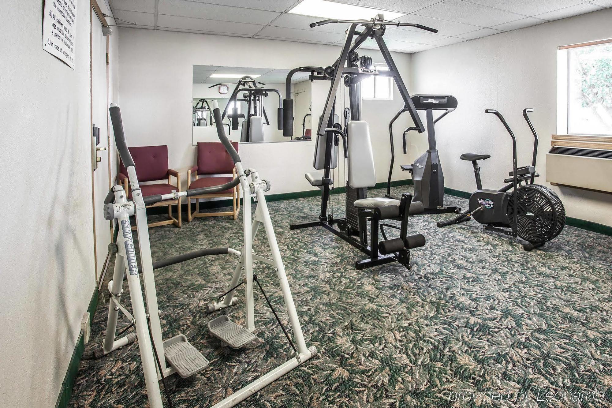 Rodeway Inn & Suites Спокейн Екстериор снимка